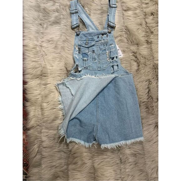 NWT LF CARMAR Safety-pin Distressed Overalls Skort Small - Picture 3 of 10